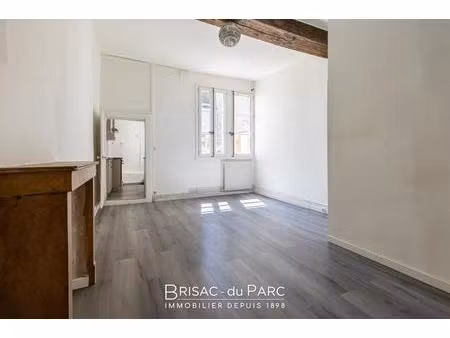 dijon centre - appartement t2 bis atypique de 58 m² environ - bon état