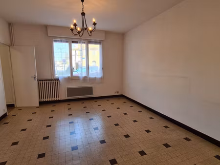 limoux centre appt 3 plain pied dans immeuble residentiel et