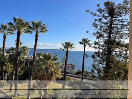 exclusivité – studio avec vue mer  piscine et accès privatif plage