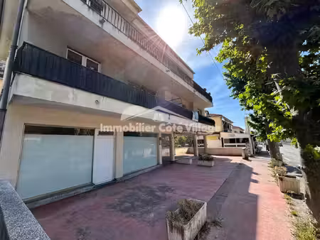 a louer local commercial de 30 m2 avec terrasse centre d