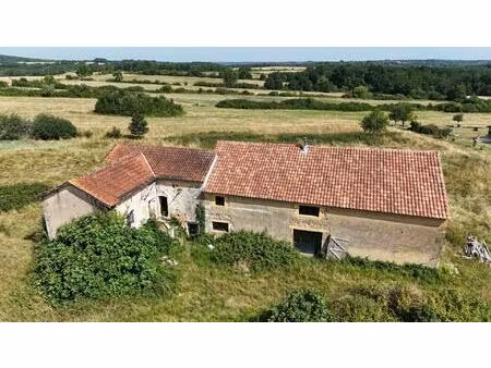 projet de vie unique : corps de ferme revisité sur 1 hectare