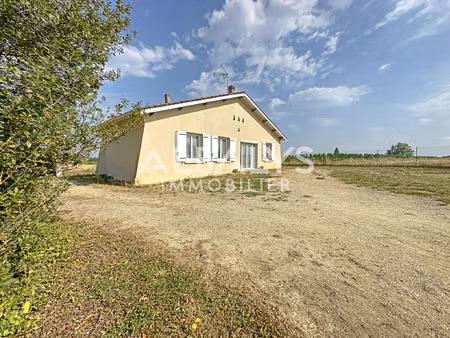 maison de plain pied avec grand jardin - nerigean