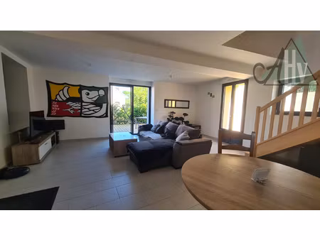maison 4 pièces de 110 m2 avec jardin et terrasse - saint-au