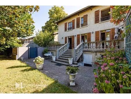 deux maisons st egreve 160 m2 et 106m²