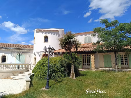 villa provençale de caractère avec piscine et triple garage
