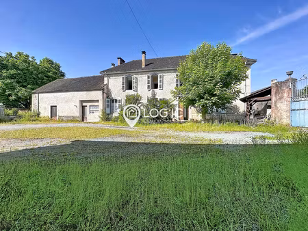 coarraze - vente d'un enclos béarnais à rénover aux multiple