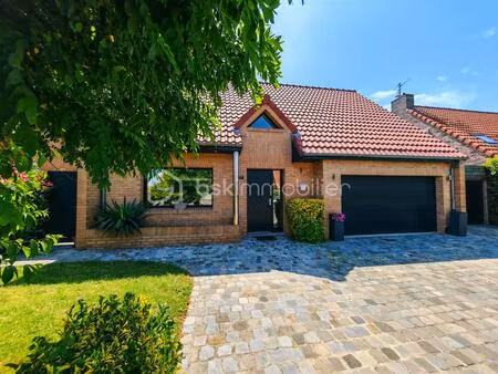maison individuelle 2002 / 4 chambres / dressing / terrain 607 m2 / garage / carport / sta