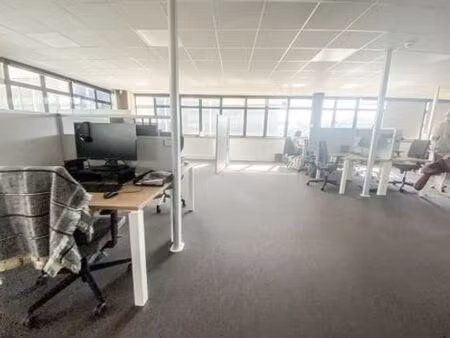 bureau prestigieux de 202 m2 en location - tassin-la-demi-lune  auvergne-rhône-alpes