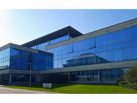 espace de bureau pour 2 employés à regus parc de l'alliance