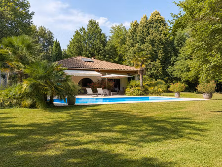 montélier maison d'architecte de 202 m2 avec piscine 12x6