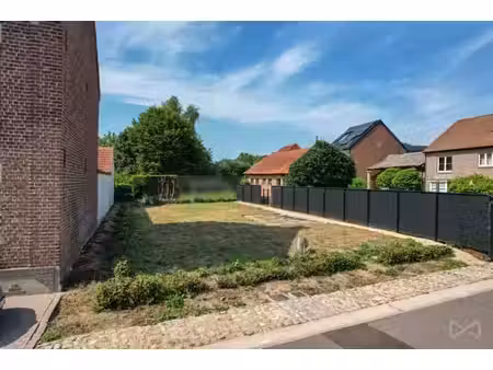 terrain constructible prêt à bâtir dans une impasse!