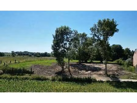 cap'houses : cadre bucolique pour ce terrain 20a