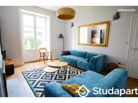 chambre 1 pièce 9 m²