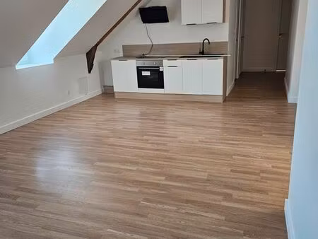location t4 - appartement nozay centre bourg (44170)