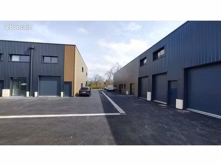 local bureaux 90 m²