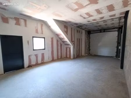 local d'activité 45 m²