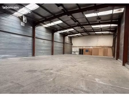 entrepôt 900 m² begles
