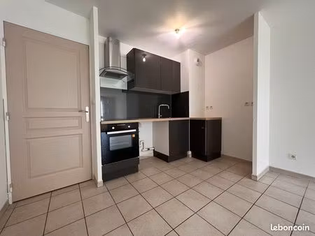 appartement 3 pièces avec terrasse