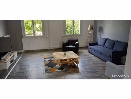 appartement 1 pièce 131 m²