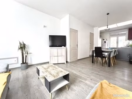 maison 4 pièces 85 m²