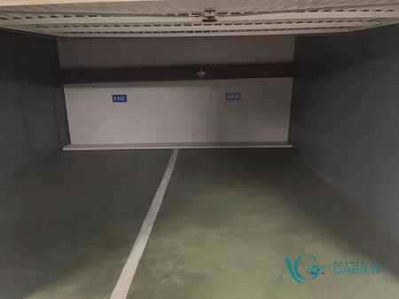 vente parking 22 m² à hyeres (83400)  65 000 €