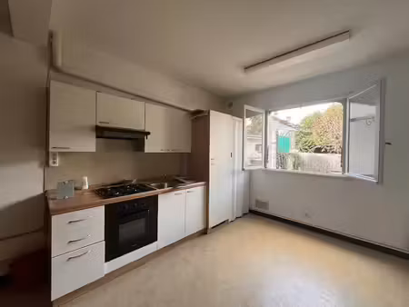 location appartement 1 pièce 32.7 m² à la couronne (16400)  363 €