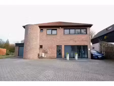 commercieel te koop in balen