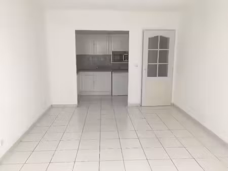 location appartement 2 pièces 40.14 m² à manosque (04100)  660 €