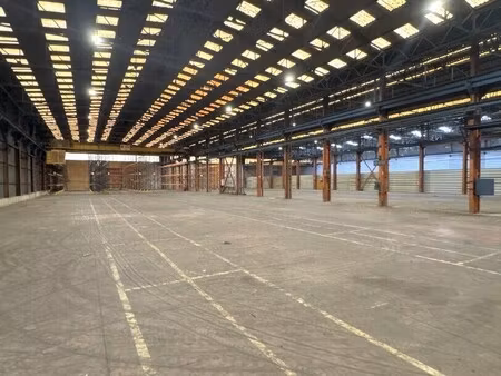 location entrepôt douai 59500 5250m²