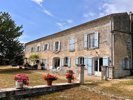 maison à vendre à triac-lautrait (16200) - charente