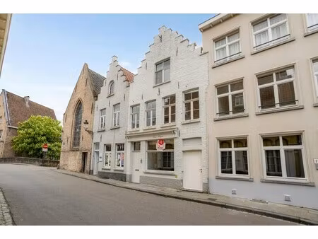 uniek gerenoveerde herenwoning in brugge met 3 slaapkamers