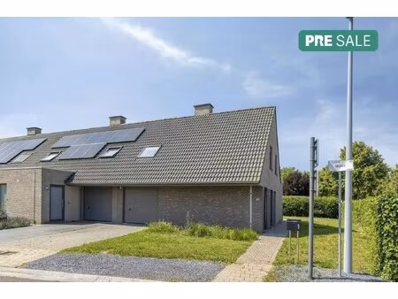 lichtrijke gezinswoning met 3 slaapkamers te koop in kuurne!