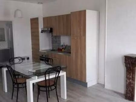 location appartement 2 pièces à bordeaux (33000) : à louer 2 pièces / 43m² bordeaux