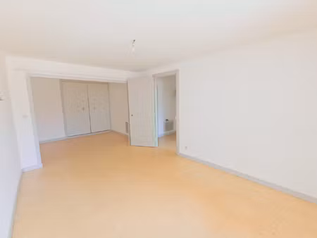 aubenas centre - appartement 1 piece 39m2