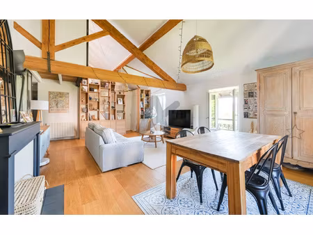 ecully-appartement de charme 83m2 carrez/ 105 au sol avec me