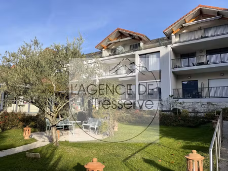 t2 tresserve avec terrasse vue lac residence senior