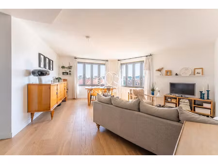 t3 montchat - décoration parfaite et vue sur les toits
