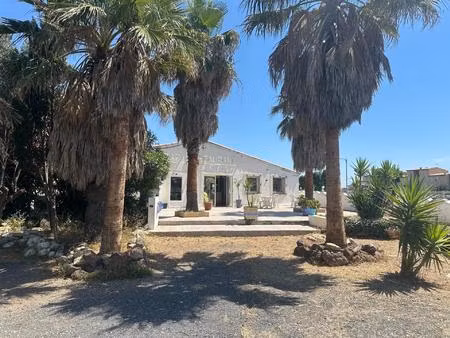 marseillan-plage – ensemble immobilier de caractère à fort potentiel