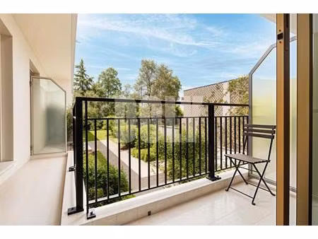 doly - appartement 48m2 + balcon - 2 pièces - sablons