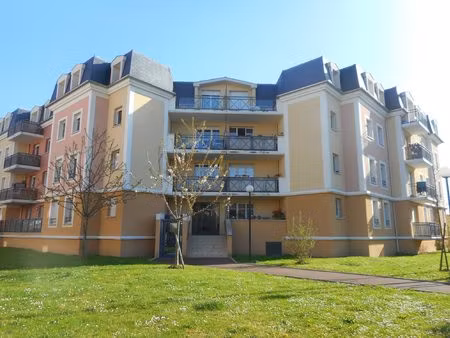 à vendre – appartement 3 pièces avec terrasse et parking –
