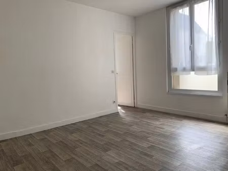 f2 de 40 25 m² en rez-de-chaussée avec box – villemomble
