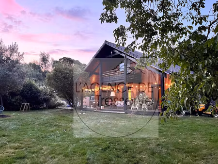 chalet tresserve sur un terrain de 2288m2