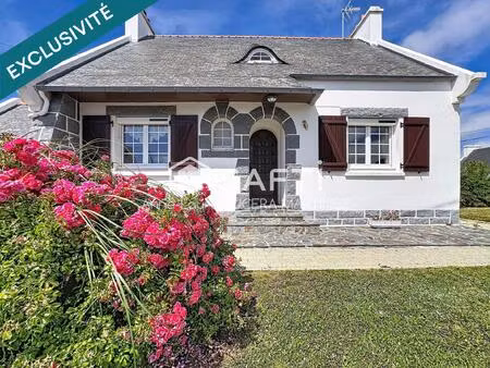 maison 6 pièces avec 2 garages sur près de 900 m2 de terrain