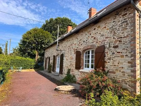 longère en pierre avec dépendances sur 8 152 m² de terrain – châteaubriant