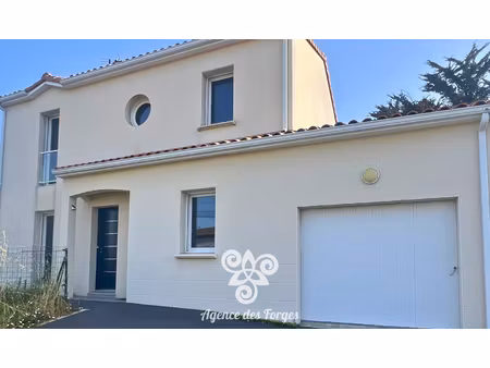 bourg mouzillon.maison individuelle  4 chambres  suite parentale rdc  garage et jardin.