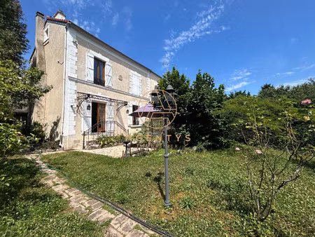 charmante maison avec terrain de 826 m2