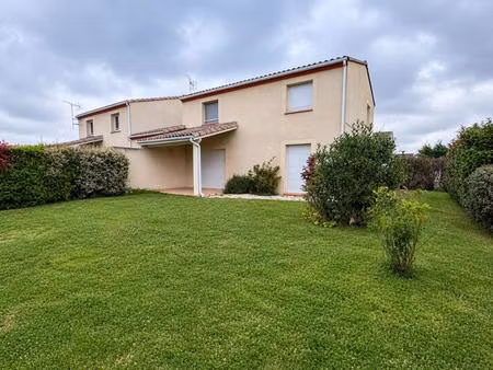 saint-jean  emplacement de choix  maison t4 avec garage et jardin
