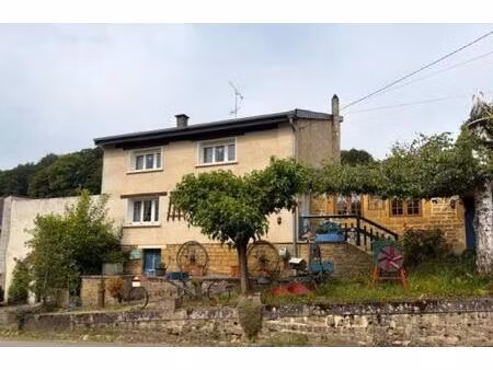 maison en pierre indivisuelle