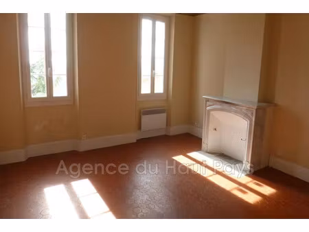location appartement 2 pièces 59 m² à saint-cézaire-sur-siagne (06530)  720 €