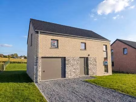 maison neuve 4 façades  3 chambres – à 2 min de l’e411